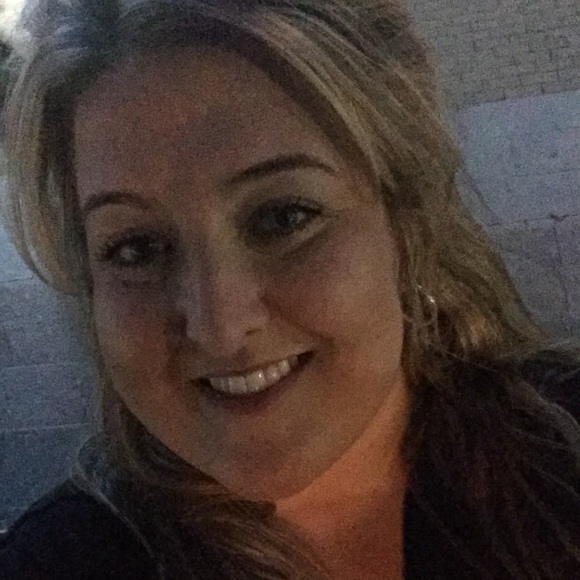 Meet your Posher, Kristen - Picture 1 of 1